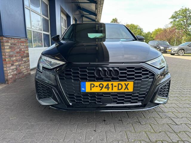 Audi A3 30 TFSI S-LINE, Black, Automaat, ACC, Camera, Carplay, ALL IN prijs!