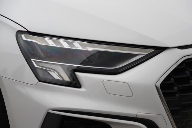 Audi A3 Limousine 30 TFSI S edition Automaat 19 inch ABT Velgen RS Zetels Rode Stiksels Navigatie Carplay Adaptive Cruise Rijstrooksensor Parkeersensor 2X S-Line