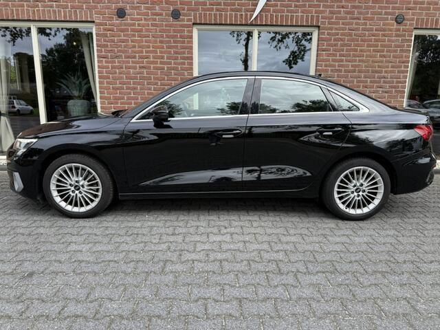 Audi A3 Limousine 30 TFSI Bns edition Automaat KEYLESS / VIRTUAL.COCKPIT / PDC / GROOT.NAVI / LED / CARPLAY / ANDROID / DAB+
