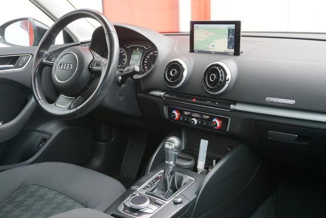 Audi A3 SPORTBACK 1.4 e-tron PHEV Attraction Pro Line plus | LED | Navigatie | Climate | Origineel NL |