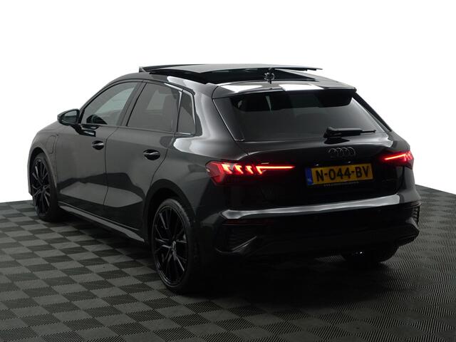 Audi A3 SPORTBACK 45 TFSI e S Competition Black Optic Aut- Panodak, Sfeerverlichting, Bang Olufsen, CarPlay, Dynamic Select