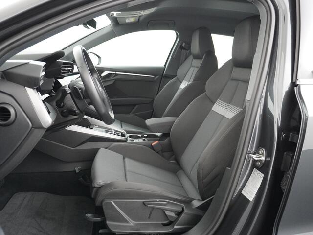 Audi A3 SPORTBACK 35 TFSI Advanced edition ACC 17" LM Velgen NL Auto