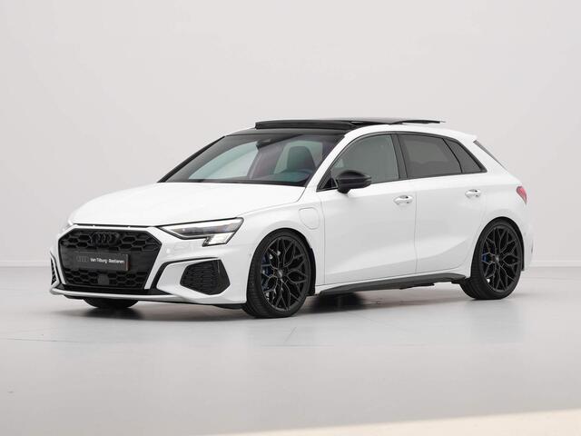 Audi A3 SPORTBACK 45 TFSI e S edition Competition Panorama B&O Leer Stoelverwarming Camera