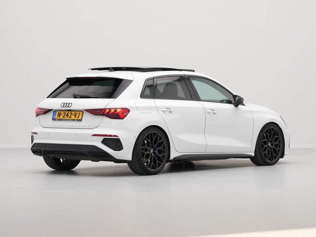 Audi A3 SPORTBACK 45 TFSI e S edition Competition Panorama B&O Leer Stoelverwarming Camera
