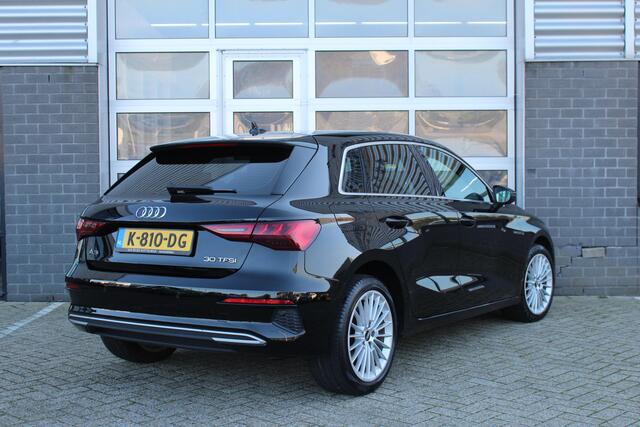 Audi A3 SPORTBACK 30 TFSI Business edition / Carplay / Navigatie / Automaat / N.A.P.