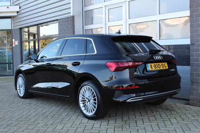 Audi A3 SPORTBACK 30 TFSI Business edition / Carplay / Navigatie / Automaat / N.A.P.