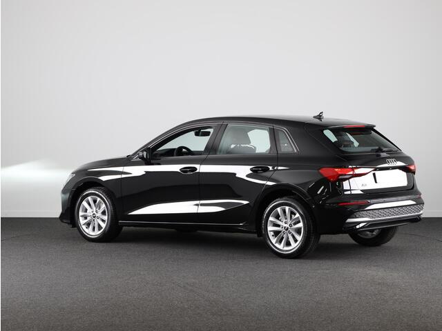 Audi A3 SPORTBACK 30 TFSI Pro Line Audi A3 Sportback Pro Line S-tronic voor een vast maandbedrag van slechts ¤ 499 (o.b.v. 24 maanden en 10.000 km per jaar).