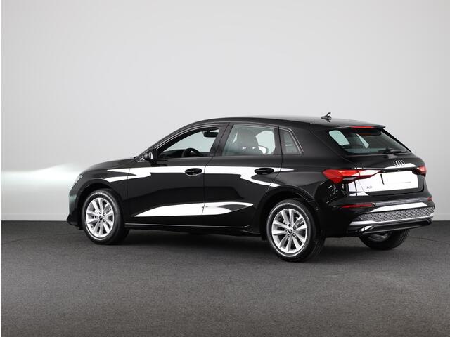 Audi A3 SPORTBACK 30 TFSI Pro Line Audi A3 Sportback Pro Line S-tronic voor een vast maandbedrag van slechts ¤ 499 (o.b.v. 24 maanden en 10.000 km per jaar).