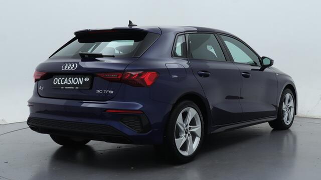Audi A3 SPORTBACK 30 TFSI S edition | Zwart optiek | PDC | Carplay |