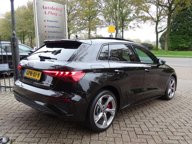 Audi A3 SPORTBACK 45 TFSI e S LINE PANO ed. Competition VOL OPTIES 1e eig