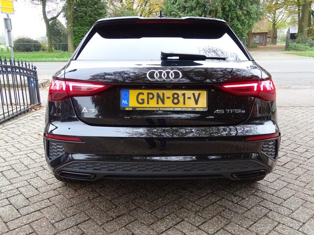 Audi A3 SPORTBACK 45 TFSI e S LINE PANO ed. Competition VOL OPTIES 1e eig