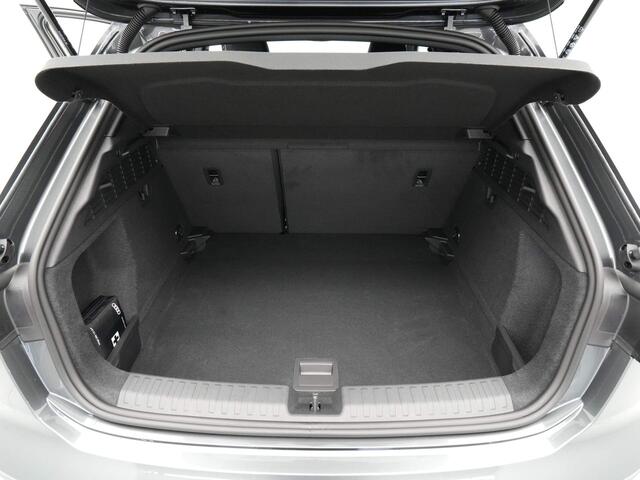 Audi A3 SPORTBACK 30 TFSI S edition Navi Clima Verw. voorstoelen Audi sound