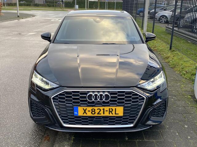 Audi A3 SPORTBACK 35 TFSi (1.5) S-Tronic Edition One S-Line met o.a. navi, LED, Park Assist, lederen bekleding, stoelverwarming, etc.