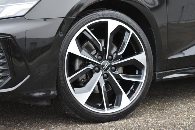Audi A3 SPORTBACK 35 TFSI S-Line Black-edition 150 pk | Pano | Virtual | Apple |