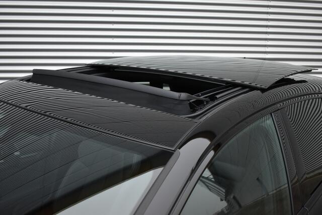 Audi A3 SPORTBACK 35 TFSI S-Line Black-edition 150 pk | Pano | Virtual | Apple |