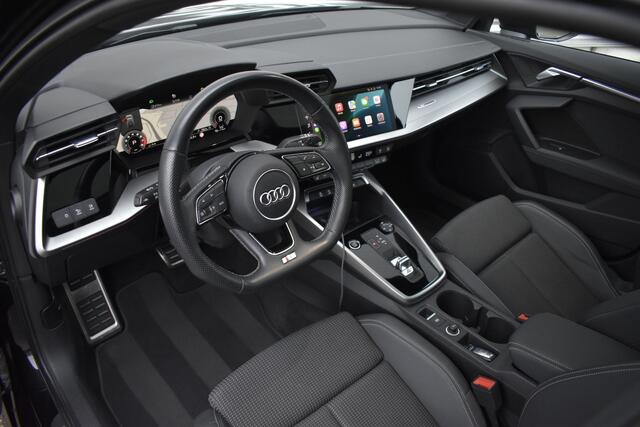 Audi A3 SPORTBACK 35 TFSI S-Line Black-edition 150 pk | Pano | Virtual | Apple |