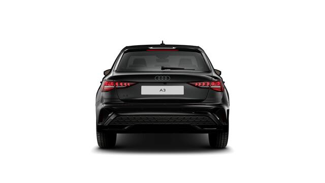Audi A3 SPORTBACK 45 TFSI e 272 S tronic S edition Competition Automaat | Infotainmentpakket Connectivity | Ledkoplampen, ledachterlichten, dynamische knipperlichten achter | S line-interieur met sportstoelen en zwarte stoffen-kunstlederen bekleding | Verwarmbare voorstoel
