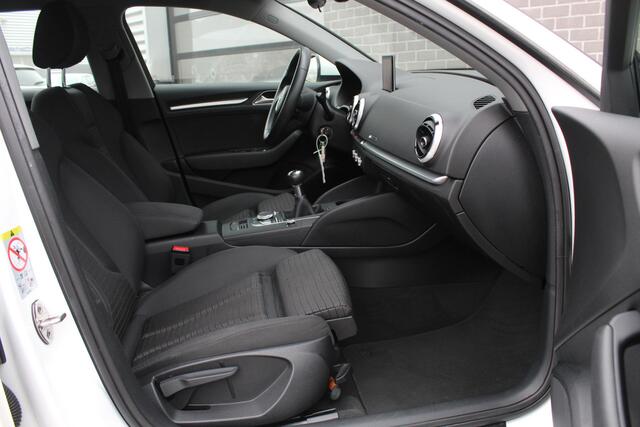 Audi A3 SPORTBACK 1.0 TFSI Sport Lease Edition / Led / Navigatie / N.A.P.