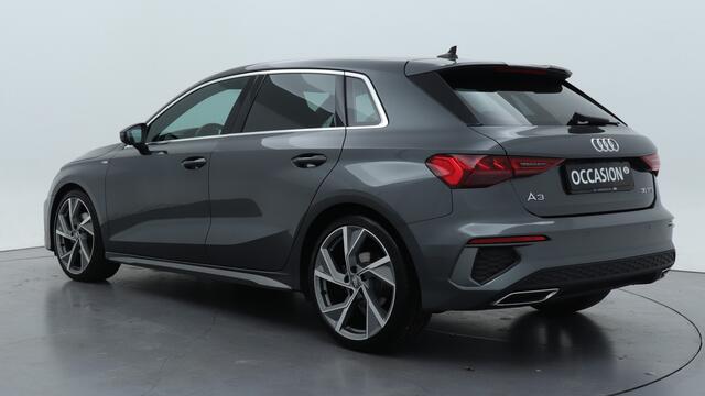 Audi A3 SPORTBACK 35 TFSI 150PK S edition | Navigatie | Carplay | 19" LMV |