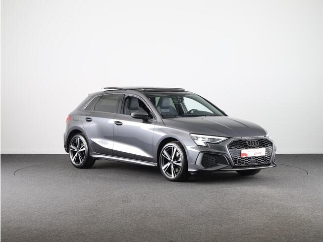 Audi A3 SPORTBACK 40 TFSI e S line Plug in Hybrid | Panoramadak | 18 inch lichtmetalen velgen | Navigatie | Parkeersensoren voor en achter | Verwarmbare voorstoelen