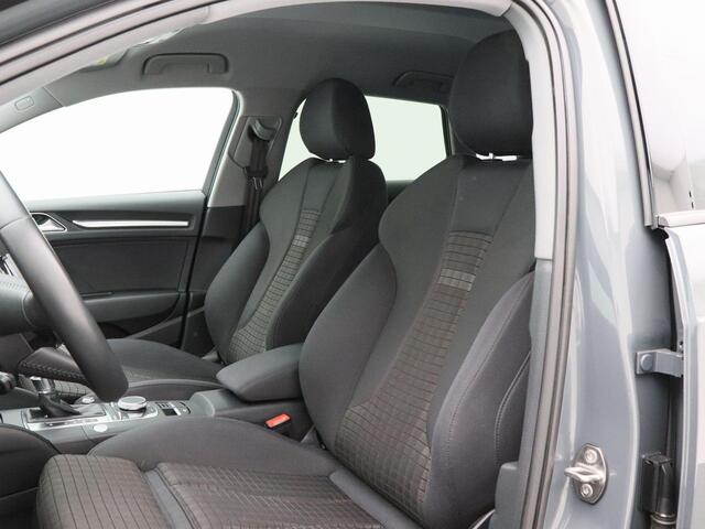 Audi A3 SPORTBACK 40 e-tron 204 Pk Automaat Advance Sport | Cruise Control | Navigatiesysteem | Stoel Verwarming | LED | Privacy Glass | ECC
