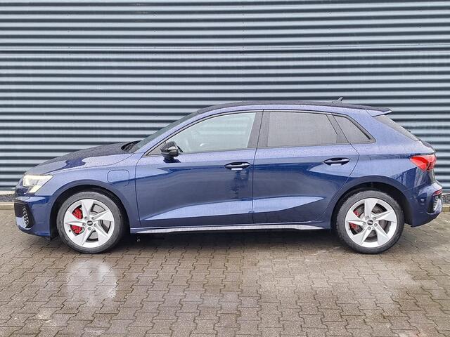 Audi A3 SPORTBACK 45 TFSI e S-Line Plug In Hybrid 245 pk | PHEV | Trekhaak Afneembaar | Matrix LED | Carplay | Electrische Sportstoelen Verwarmd | Navi |