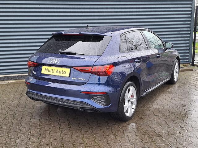 Audi A3 SPORTBACK 45 TFSI e S-Line Plug In Hybrid 245 pk | PHEV | Trekhaak Afneembaar | Matrix LED | Carplay | Electrische Sportstoelen Verwarmd | Navi |