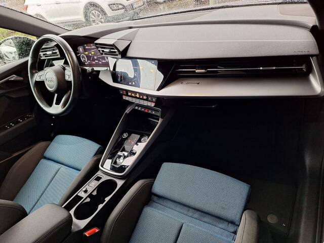 Audi A3 SPORTBACK 45 TFSI e S-Line Plug In Hybrid 245 pk | PHEV | Trekhaak Afneembaar | Matrix LED | Carplay | Electrische Sportstoelen Verwarmd | Navi |
