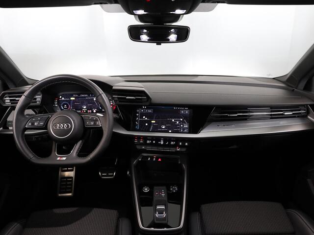 Audi A3 SPORTBACK 35 TFSI S edition 150 pk S-tronic | Verlengde garantie | Navigatie | Parkeersensoren achter | Adaptieve cruise control | LED koplampen | S-Line |