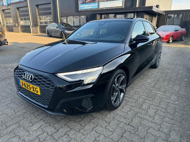 Audi A3 SPORTBACK 35 TFSI black edition virtual cockpit, navi, cruise, pdc