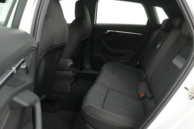 Audi A3 SPORTBACK 30 TFSI Business Edition | Virtual Cockpit | Sportstoelen | Carplay | Climate control | Full LED | Cruise control | PDC | Navigatie