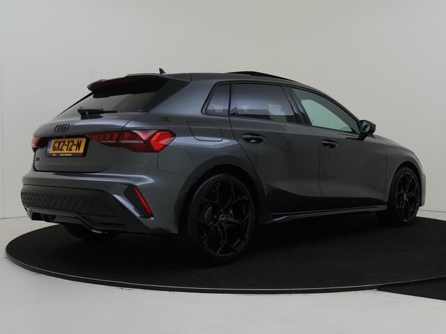 Audi A3 SPORTBACK 35 TFSI S edition | Leder S-Line| PANO | Keyless Entry | Optiekpakket Zwart | Privacy Glass | Stoelverwarming | 19 inch | 3-zone Airco | Adapt. Cruise Control | Parkeersensoren V/A