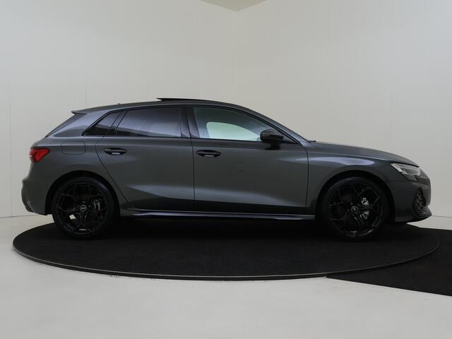 Audi A3 SPORTBACK 35 TFSI S edition | Leder S-Line| PANO | Keyless Entry | Optiekpakket Zwart | Privacy Glass | Stoelverwarming | 19 inch | 3-zone Airco | Adapt. Cruise Control | Parkeersensoren V/A