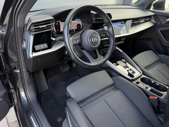 Audi A3 SPORTBACK 30 TFSI Business edition ?Automaat ?Full LED Adaptief ?Virtal Cockpit ?Sportstoelen ?Navigatie ?Apple Carplay & Android Auto ?Climate ?Cruise ?Parkeersensoren ?Lichtmetaal