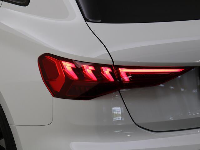 Audi A3 SPORTBACK 35 TFSI S edition | Panoramadak | B&O | Sfeerverlichting | Stoelverwarming | Virtual cockpit plus | Afgevlakt sportstuur