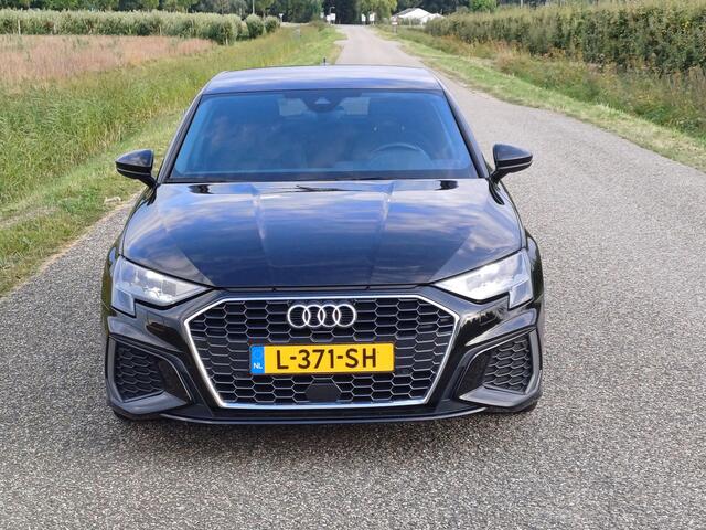 Audi A3 SPORTBACK 35 TFSI S edition /Nieuwstaat !/S-Line/LED/Digi Dash/Navi/Cruise/17 INCH/