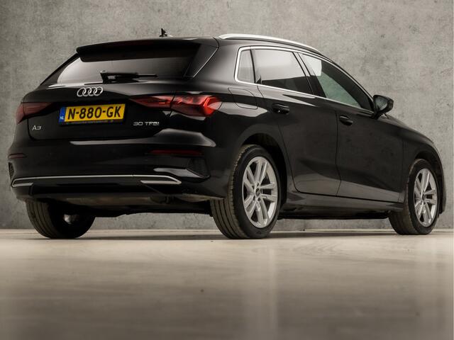 Audi A3 SPORTBACK 30 TFSI Sport Automaat (APPLE CARPLAY, GROOT NAVI, SFEERVERLICHTING, ADAPTIVE CRUISE, SPORTSTOELEN, MATRIX LED, GETINT GLAS, DAKRAILS, PARKEERSENSOREN, NIEUWE APK, NIEUWSTAAT)