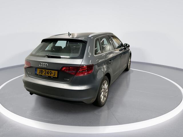 Audi A3 SPORTBACK 1.2 Tfsi 110pk Attraction Pro Line · Airco · Cruise Control · Navigatie · P-Sensoren · 16'' Inch ·