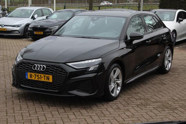 Audi A3 SPORTBACK 30 TFSI S edition / Virtual Cockpit / Apple CarPlay / Full LED / 17'' / Navigatie / Half leder / Parkeerhulp achter / ACC
