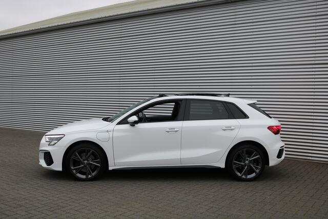 Audi A3 SPORTBACK 40 TFSI e S-Line (Panoramadak Sportleder/Memory VirtualCockpit Camera ACC Keyless Full-Led 18InchLMV PrivacyGlass Pdc V+A)
