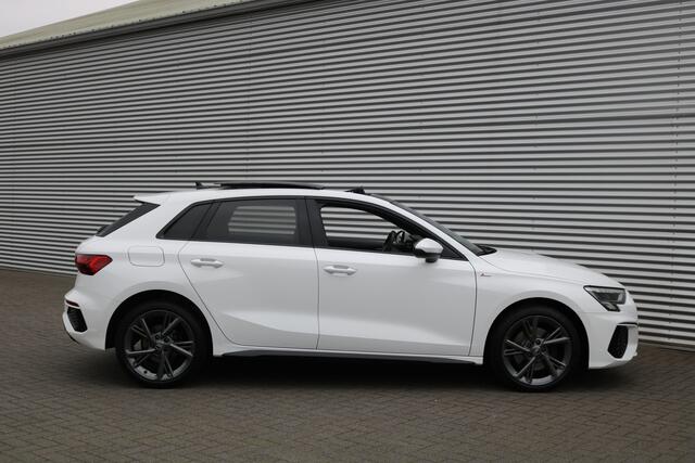 Audi A3 SPORTBACK 40 TFSI e S-Line (Panoramadak Sportleder/Memory VirtualCockpit Camera ACC Keyless Full-Led 18InchLMV PrivacyGlass Pdc V+A)