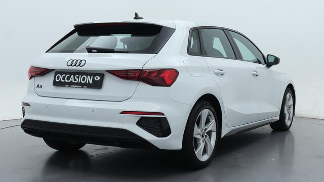 Audi A3 SPORTBACK 30 TFSI S edition | Zwart optiek | Adaptive cruise | PDC |