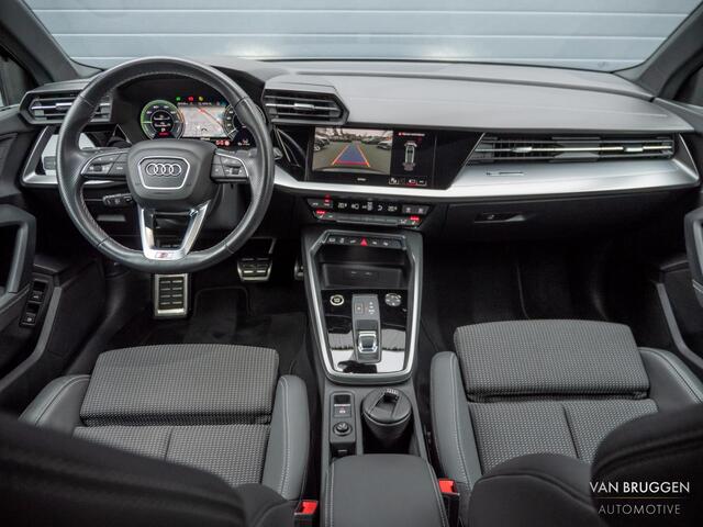 Audi A3 SPORTBACK 40 TFSI e S-Line Pano ACC Camera BTW CarPlay