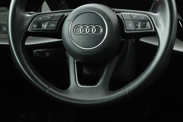 Audi A3 SPORTBACK 30 TFSI Business Edition | Carplay | Sportstoelen | Virtual Cockpit | Full LED | Climate control | Navigatie | PDC | Cruise control