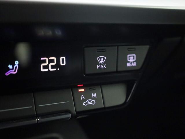 Audi A3 SPORTBACK 45 TFSIe 180kW/245PK S Line · Camera+Parkeersensoren · Zwart optiek · LED · Privacyglass