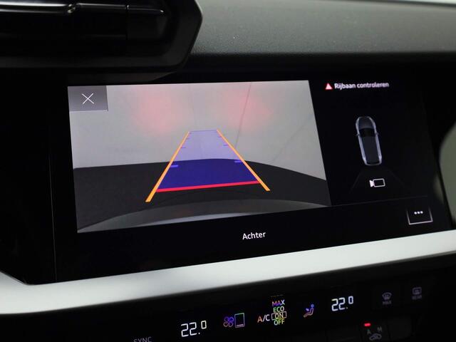 Audi A3 SPORTBACK 45 TFSIe 180kW/245PK S Line · Camera+Parkeersensoren · Zwart optiek · LED · Privacyglass
