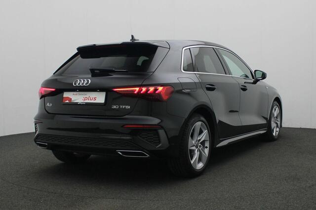 Audi A3 SPORTBACK 30 TFSI 110 pk S-tronic S edition / S-Line | Navigatie | Sportonderstel | Parkeersensoren achter | Cruise Control | Apple Carplay / Android Auto