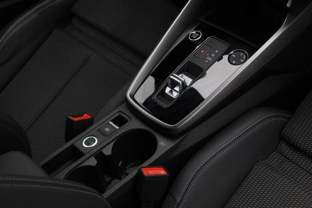 Audi A3 SPORTBACK 30 TFSI 110 pk S-tronic S edition / S-Line | Navigatie | Sportonderstel | Parkeersensoren achter | Cruise Control | Apple Carplay / Android Auto
