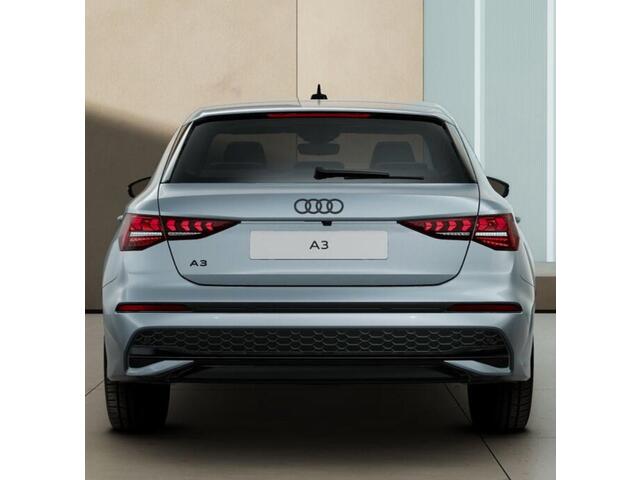 Audi A3 SPORTBACK 40 TFSI e | Advanced edition | 150 kW / 204 pk | Voordeel is ¤ 2.973,- | Optiek zwart plus | Donker glas achter | Assistentie pakket driving |