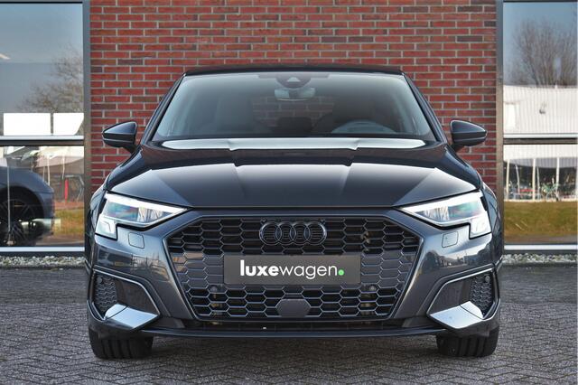 Audi A3 SPORTBACK 40 TFSI e S-zetels ACC Head-up 19inch El-klep
